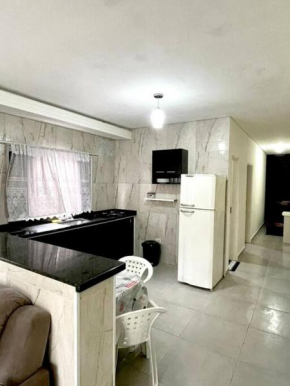 Casa perto da praia mercados e ponto